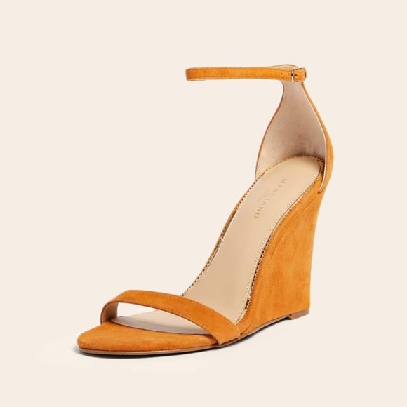 ✨HOST PICK✨ Marciano by GUESS Fannie Suede Wedge Sandals - Picture 2 of 12